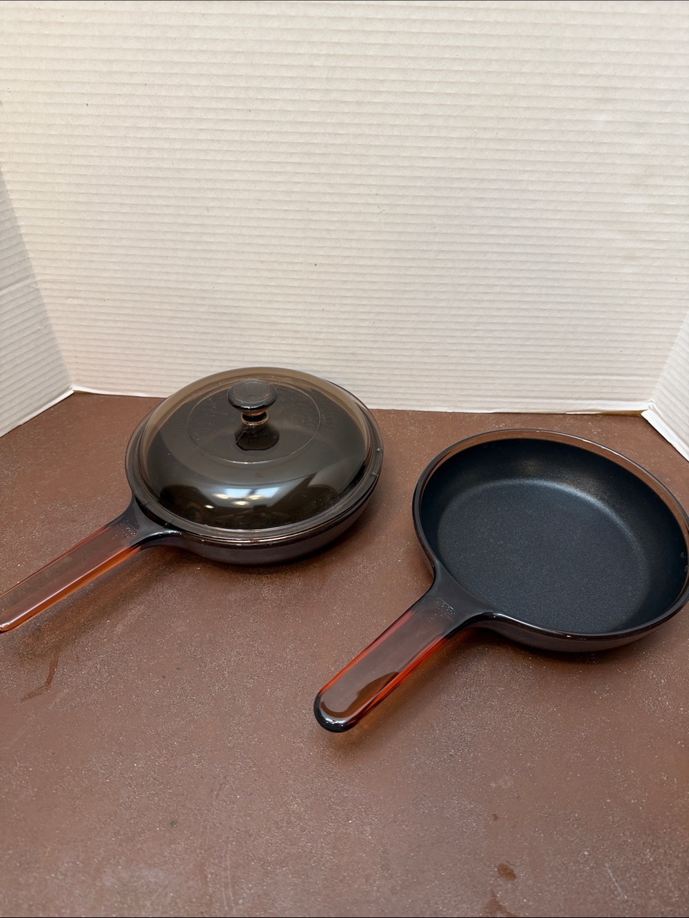 2 Vision Corning Ware 6A Amber Glass Teflon Coated 7” Skillet w/one lid